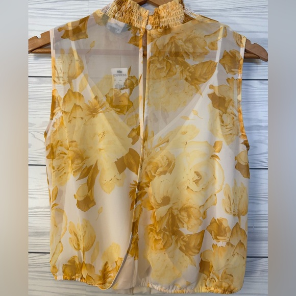 NWT EXPRESS Sheer Floral High Neck Blouse Peekaboo Back Built-in Cami Size Small - Picture 3 of 11